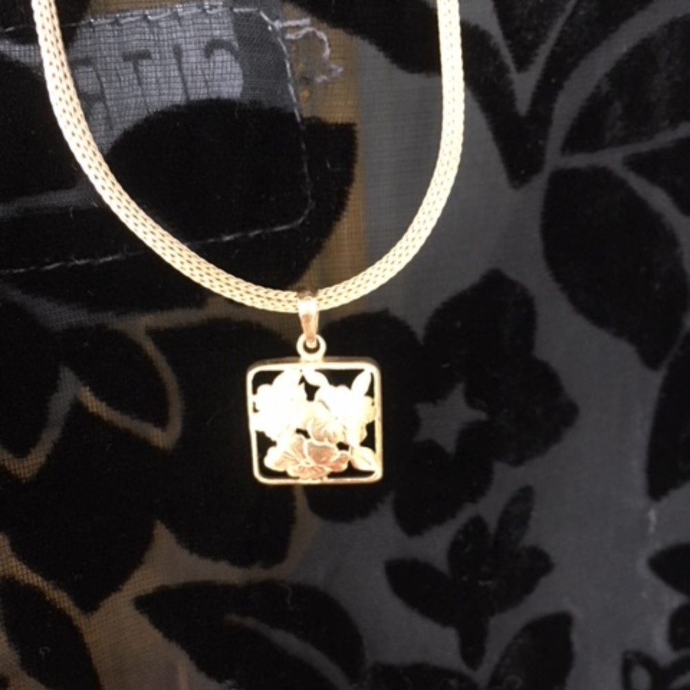 Gold necklace